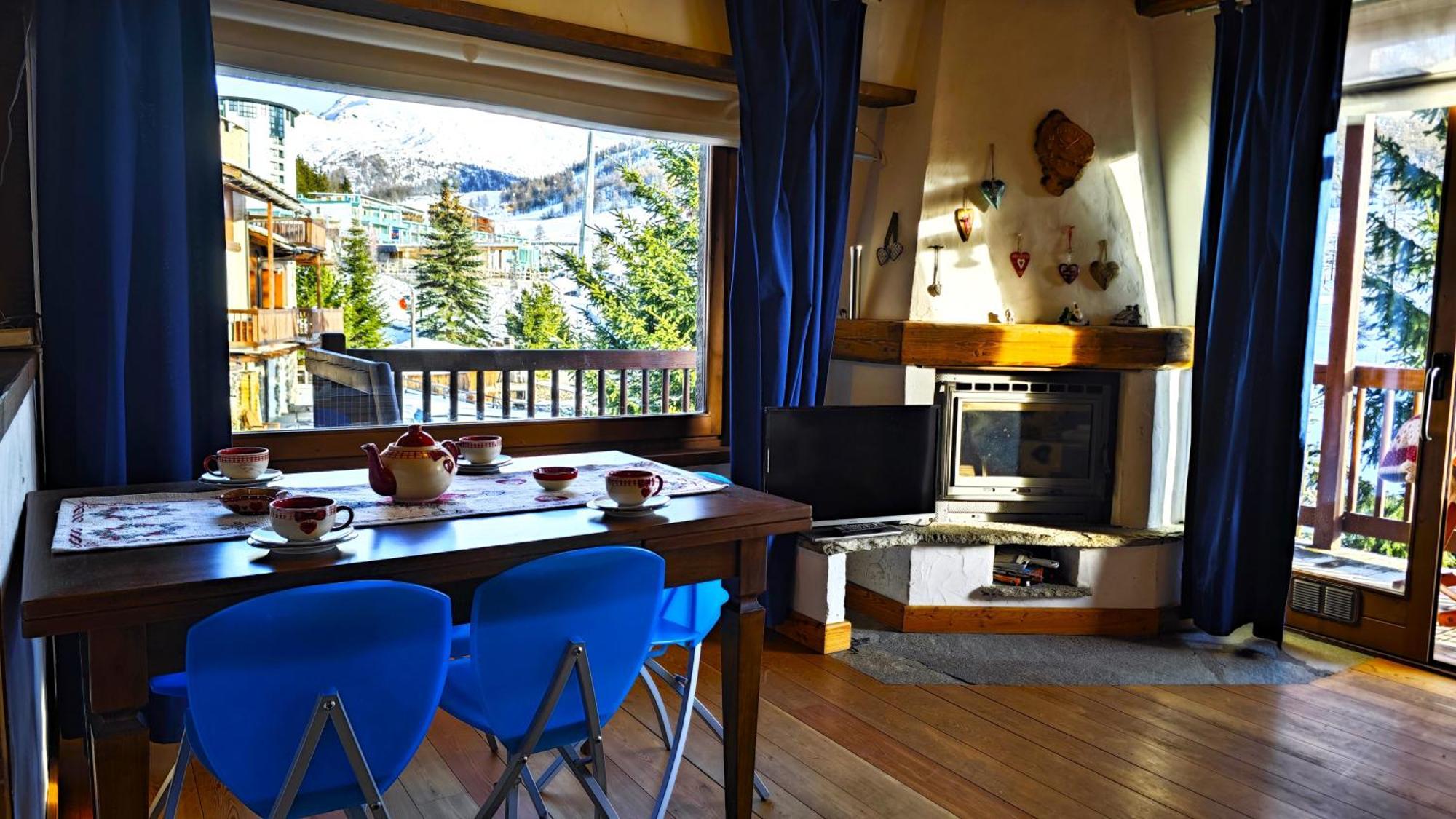 Hostdomus - Imperial Chalet Vila Sestriere Exterior foto